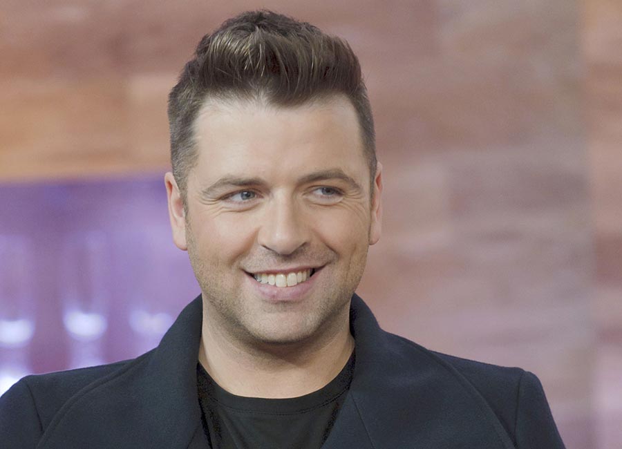 Mark Feehily shares gorgeous Christmas snap with baby Layla - evoke.ie