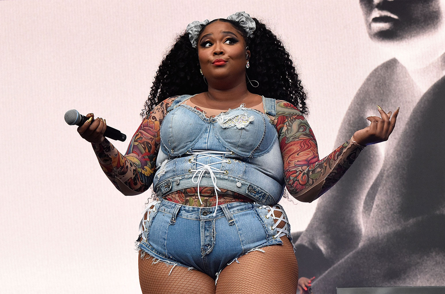 Lizzo Claps Back at Comment on Her Popularity &amp; Weight: 'Look in the Mirror Before You Come for Me' - www.billboard.com