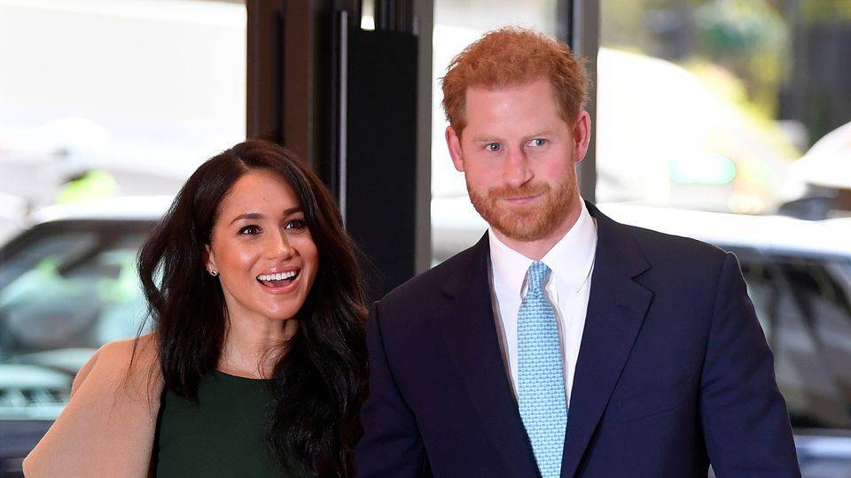 They're Back! Harry And Meghan Step Out In London After Six-Week Break - graziadaily.co.uk - Britain - London - Canada