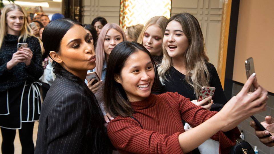 You Could Be Paid £250 Just For Being A Kardashian Superfan - graziadaily.co.uk - Britain