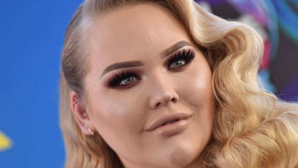 Beauty Vlogger Nikkie Tutorials Was Blackmailed Into Coming Out As Transgender - graziadaily.co.uk