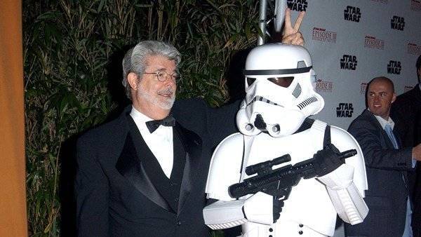 The Force is strong: George Lucas pictured with Baby Yoda - www.breakingnews.ie - Britain - USA - Indiana - county Lucas - Lucasfilm