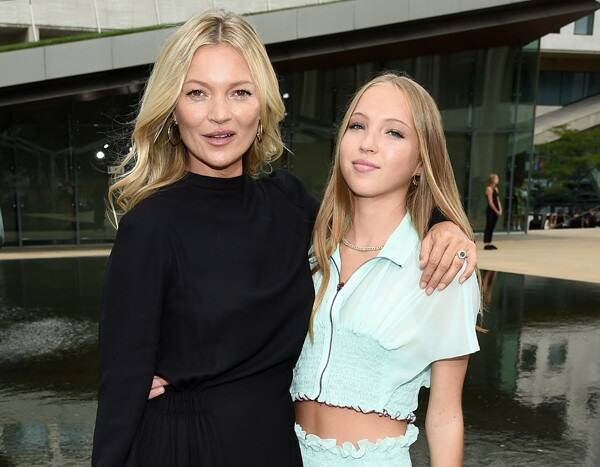 Kate Moss and Her Look-Alike Daughter Lila Are the Chicest Duo at Paris Fashion Week - www.eonline.com - Paris