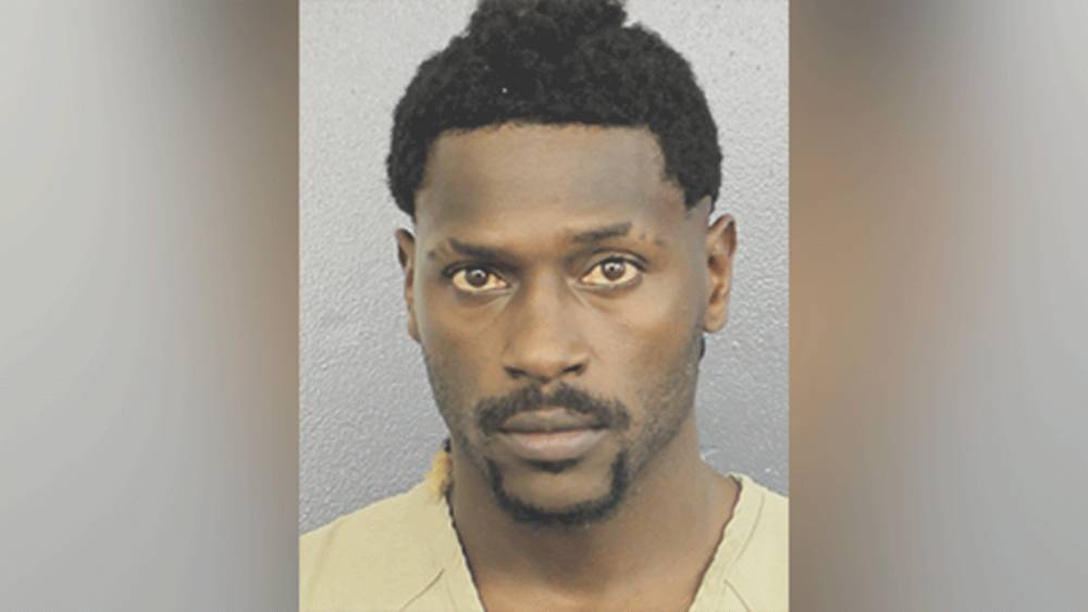 Antonio Brown Turns Himself In To Police–Released On $110k Bond - theshaderoom.com - Florida