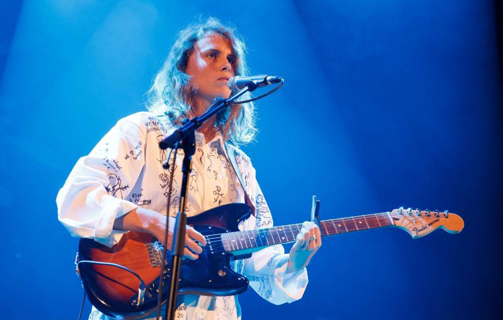 Marika Hackman to play tiny London acoustic charity gig next month - www.nme.com