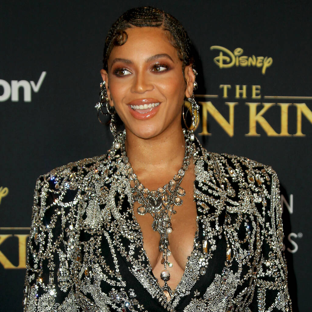 Beyonce wore over 300 carats of diamonds to 2020 Golden Globes - www.peoplemagazine.co.za - Los Angeles - county Love