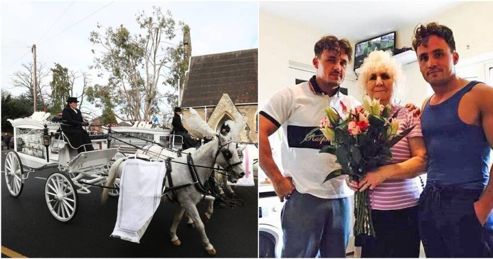Hundreds turn out for funeral of My Big Fat Gypsy Wedding stars Billy and Joey Smith - www.manchestereveningnews.co.uk