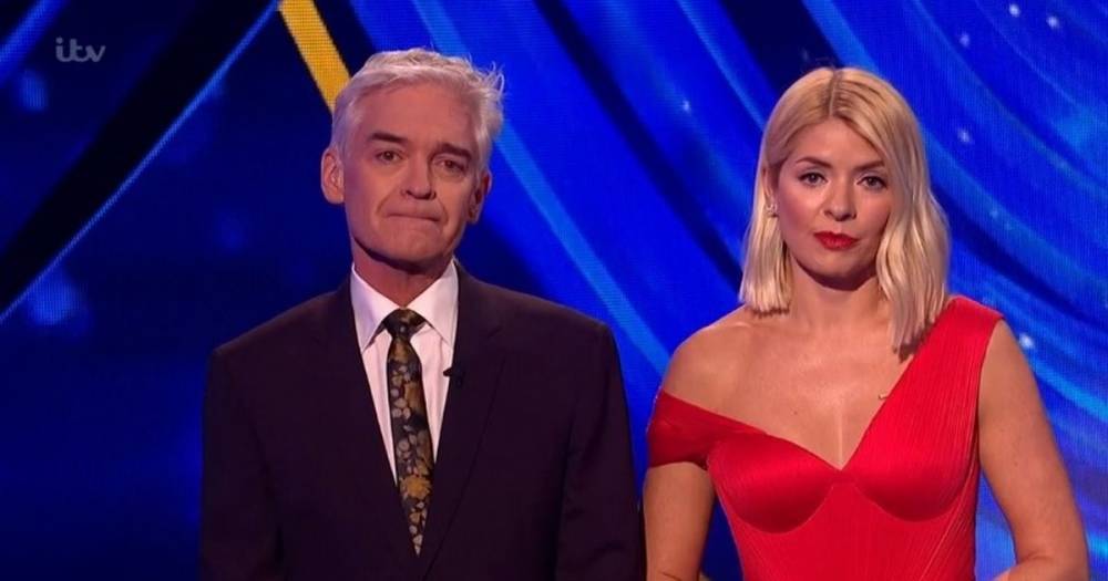 Phillip Schofield in tears as he pays tribute to Caroline Flack on Dancing On Ice - www.manchestereveningnews.co.uk