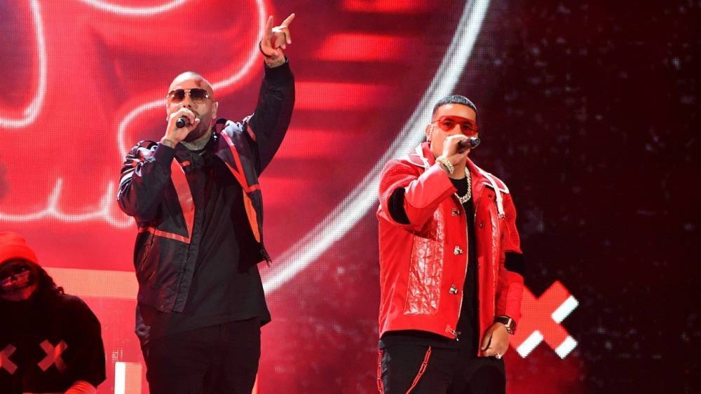 Daddy Yankee and Nicky Jam Brought the Fire to Premio Lo Nuestro With Energetic 'Muévelo' Performance - www.etonline.com - Miami