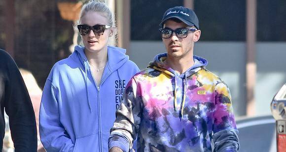 PHOTOS: Pregnant Sophie Turner covers her baby bump in a blue hoodie during a breakfast run with Joe Jonas - www.pinkvilla.com - USA