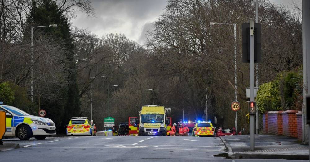 Woman dies in three-car horror crash as Stockport Road in Hyde remains shut - www.manchestereveningnews.co.uk - county Hyde