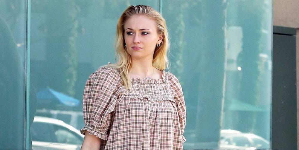 Sophie Turner Channeled the '60s in a Great Mini Dress and White Boots - www.elle.com - Los Angeles - county Turner