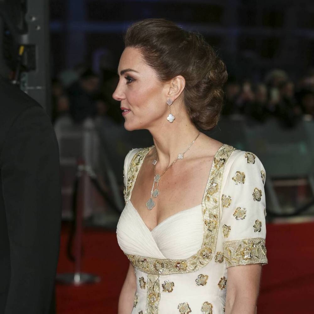Catherine, Duchess of Cambridge recycles Alexander McQueen dress for BAFTAs - www.peoplemagazine.co.za - Britain