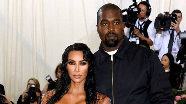 Kim and Kanye show off their minimalist mansion - www.breakingnews.ie - Los Angeles