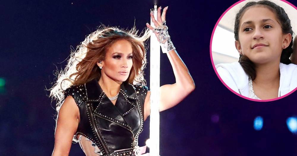 Jennifer Lopez and Daughter Emme Share Sweet Moment Before Super Bowl 2020 Halftime Show - www.usmagazine.com