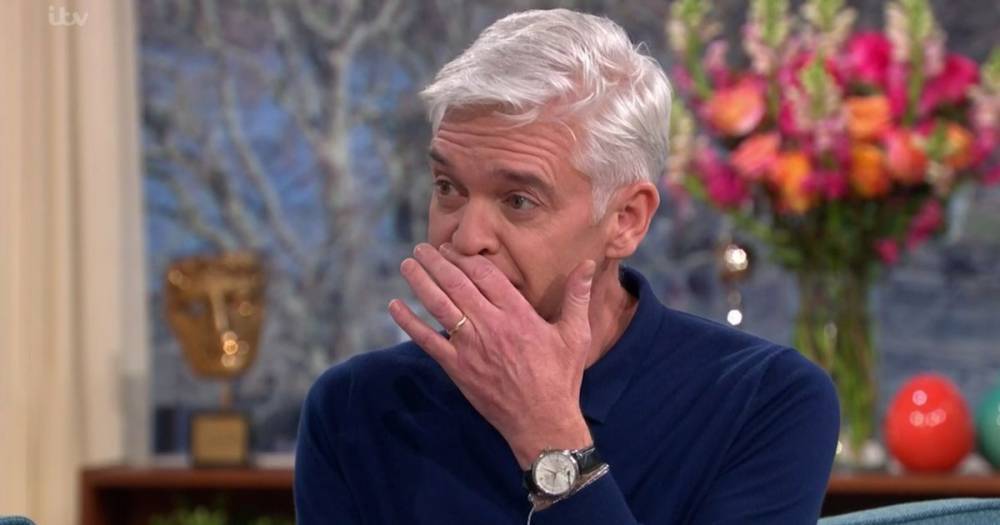 Phillip Schofield breaks down on This Morning as he recounts how he told his mum he is gay - www.manchestereveningnews.co.uk
