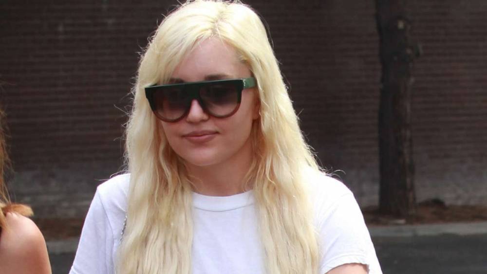 Amanda Bynes Announces She's Pregnant With First Baby - www.etonline.com