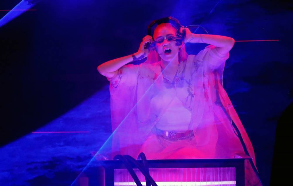 Listen to Grimes’ first show of her six-month BBC Radio 1 residency - www.nme.com