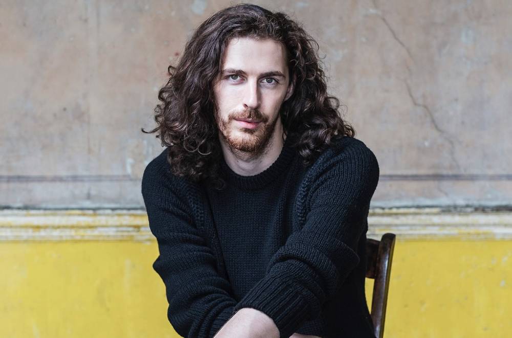 Hozier Puts His Own Spin on Britney Spears' 'Toxic' During Virtual Concert - www.billboard.com