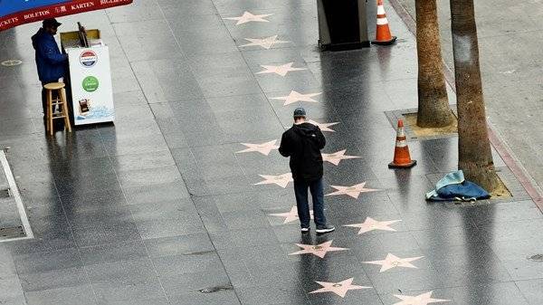 Walk Of Fame almost deserted as Hollywood rocked by coronavirus - www.breakingnews.ie - California - Los Angeles