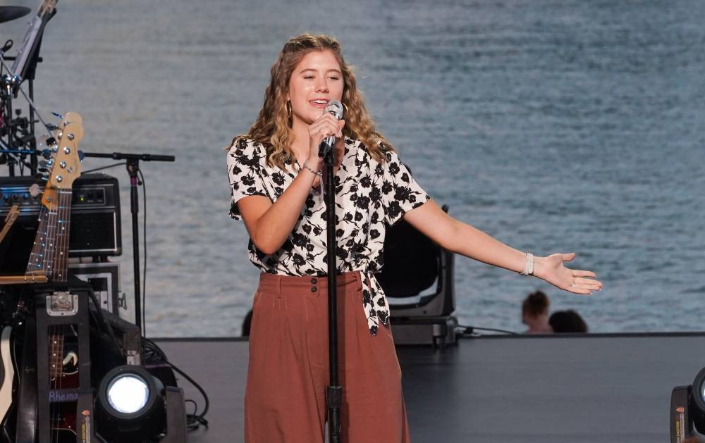 Singer Camryn Lee Smith Takes ‘American Idol’ To Church With Powerful Worship Performance - etcanada.com - USA - Hawaii
