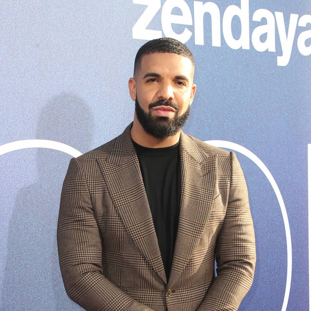 Drake shares first pictures of son in emotional social media post - www.peoplemagazine.co.za - France