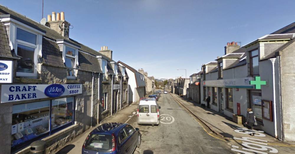 Woman 'shaken up' after being robbed by two thugs in Aberdeenshire town - www.dailyrecord.co.uk - Scotland - city Aberdeenshire