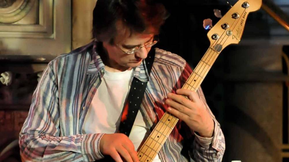 David Bowie Bassist Matthew Seligman Dies of Coronavirus Complications at 64 - variety.com - London - Jordan - city Saint George