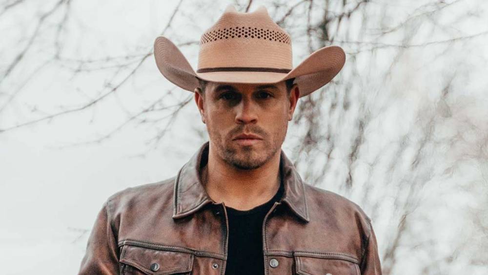 Dustin Lynch Releases Trailer for Brand New 'Momma’s House' Music Video (Exclusive) - www.etonline.com
