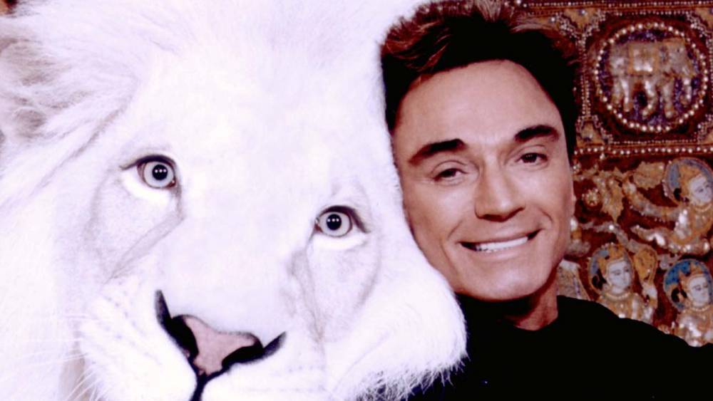 Roy Horn, Big Cat-Loving Siegfried & Roy Illusionist, Dies of COVID-19 Complications at 75 - www.hollywoodreporter.com - Las Vegas