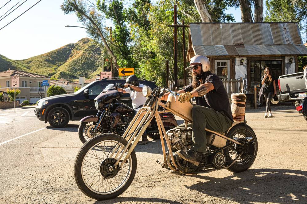 Jason Momoa Hits The Highway In A Vintage 1947 Harley - etcanada.com - Los Angeles