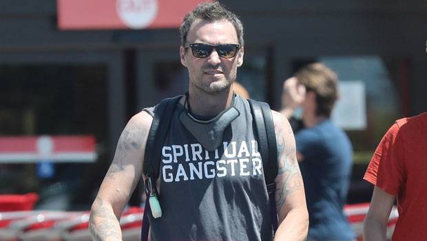 Brian Austin Green Shows Off His Biceps In 1st Pics Since Confirming Megan Fox Split - hollywoodlife.com