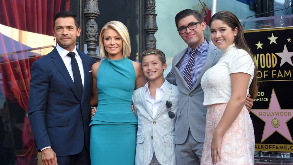 Kelly Ripa, Mark Consuelos and Their Kids are Quarantining in the Caribbean - www.etonline.com