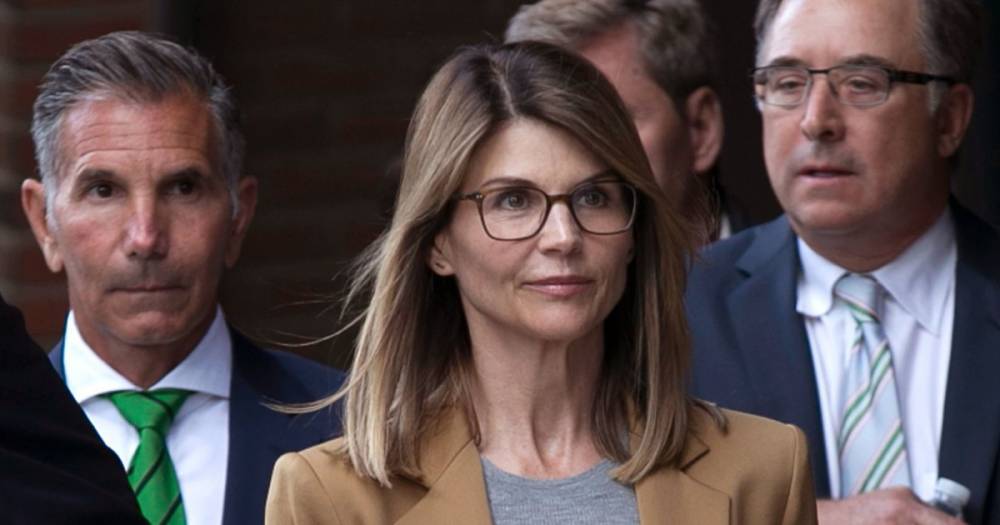 Lori Loughlin and Mossimo Giannulli Felt Going to Trial Would Be ‘Reckless’ in College Admissions Case - www.usmagazine.com