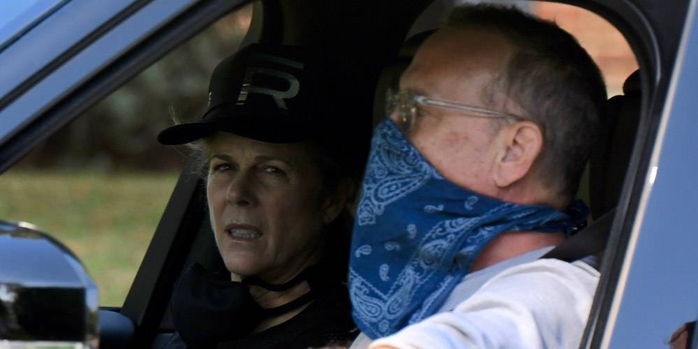 Tom Hanks & Wife Rita Wilson Take a Ride Around the Neighborhood Over Memorial Day Weekend - www.justjared.com - Australia