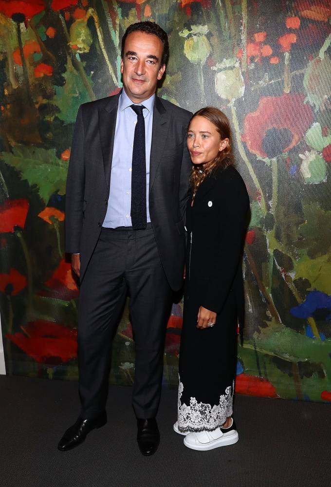 Mary-Kate Olsen Files For Divorce From Olivier Sarkozy After New York Lifts Coronavirus Moratorium - etcanada.com - New York - New York