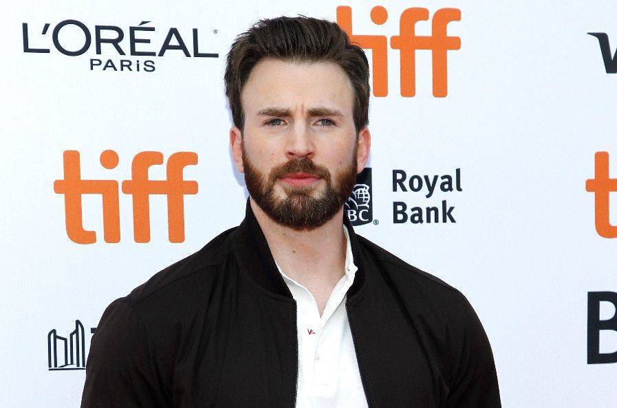 Chris Evans Admits He Suffered From Severe Anxiety, Almost Turned Down Captain America Role - etcanada.com