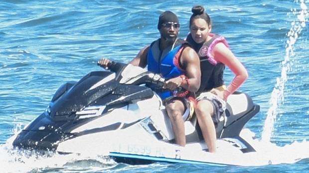 Jamie Foxx Takes Daughter Annalise, 11, Jet Skiing While Partying On His Yacht On Memorial Day - hollywoodlife.com