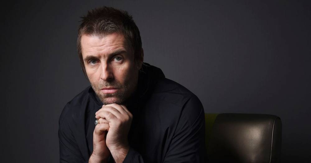 Watch as Liam Gallagher, Take That and more lead a mass doorstep sing-a-long - www.manchestereveningnews.co.uk - Manchester