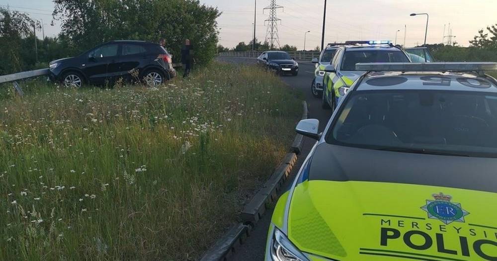 Suspected drug driver spotted driving wrong way along M56 - arrested after police chase on M60 - www.manchestereveningnews.co.uk - Manchester