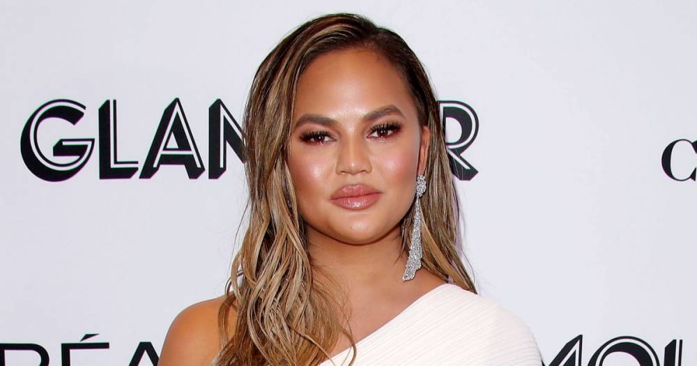 Chrissy Teigen’s Cravings Website Stands With Its ‘Fearless’ Founder in Moving Black Lives Matter Post - www.usmagazine.com
