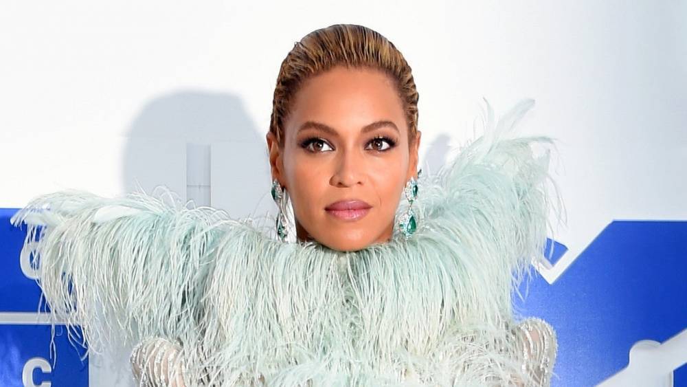 Beyoncé Urges Fans to 'Remain Aligned and Focused' Amid Protests Following George Floyd's Death - www.etonline.com - Minnesota - Floyd