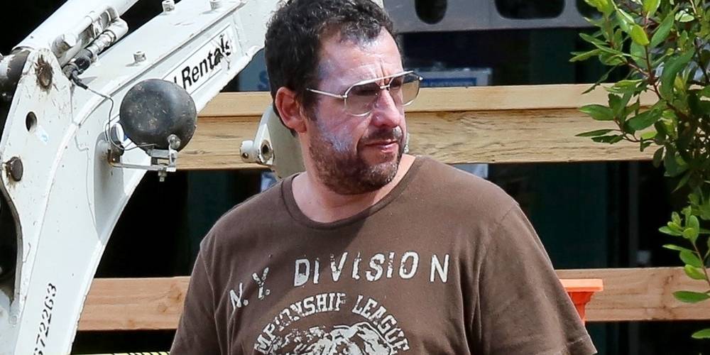 Adam Sandler Layers On Sunscreen While Wearing a Mask Out in LA - www.justjared.com - Los Angeles - city Sandler