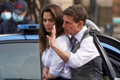 Tom Cruise and Hayley Atwell film Mission: Impossible on streets of Rome - www.breakingnews.ie - Italy - Rome - county Hunt