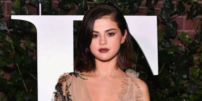 Selena Gomez Is in Talks to Star in a NYC Fashion-Themed Horror Movie, 'Dollhouse' - www.elle.com - New York