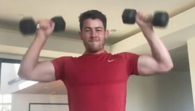 Nick Jonas Looks So Hot While Doing an Upper Body Workout - Watch the Video! - www.justjared.com