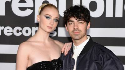 Sophie Turner Shows Off Post-Baby Body During Walk With Joe Jonas and Daughter Willa - www.etonline.com - Los Angeles
