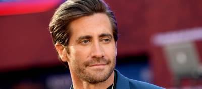 Jake Gyllenhaal in Talks to Star In New Action Thriller 'Ambulance' From Michael Bay - www.justjared.com