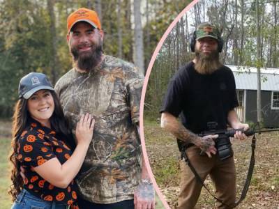 Jenelle Evans Responds After Fans Are SHOCKED To See David Eason Carrying A Gun Around His Children - perezhilton.com