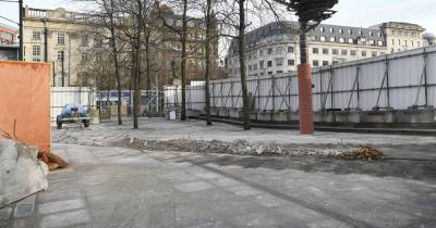 The Piccadilly Gardens 'Berlin Wall' is gone forever - www.manchestereveningnews.co.uk - Manchester - county Garden